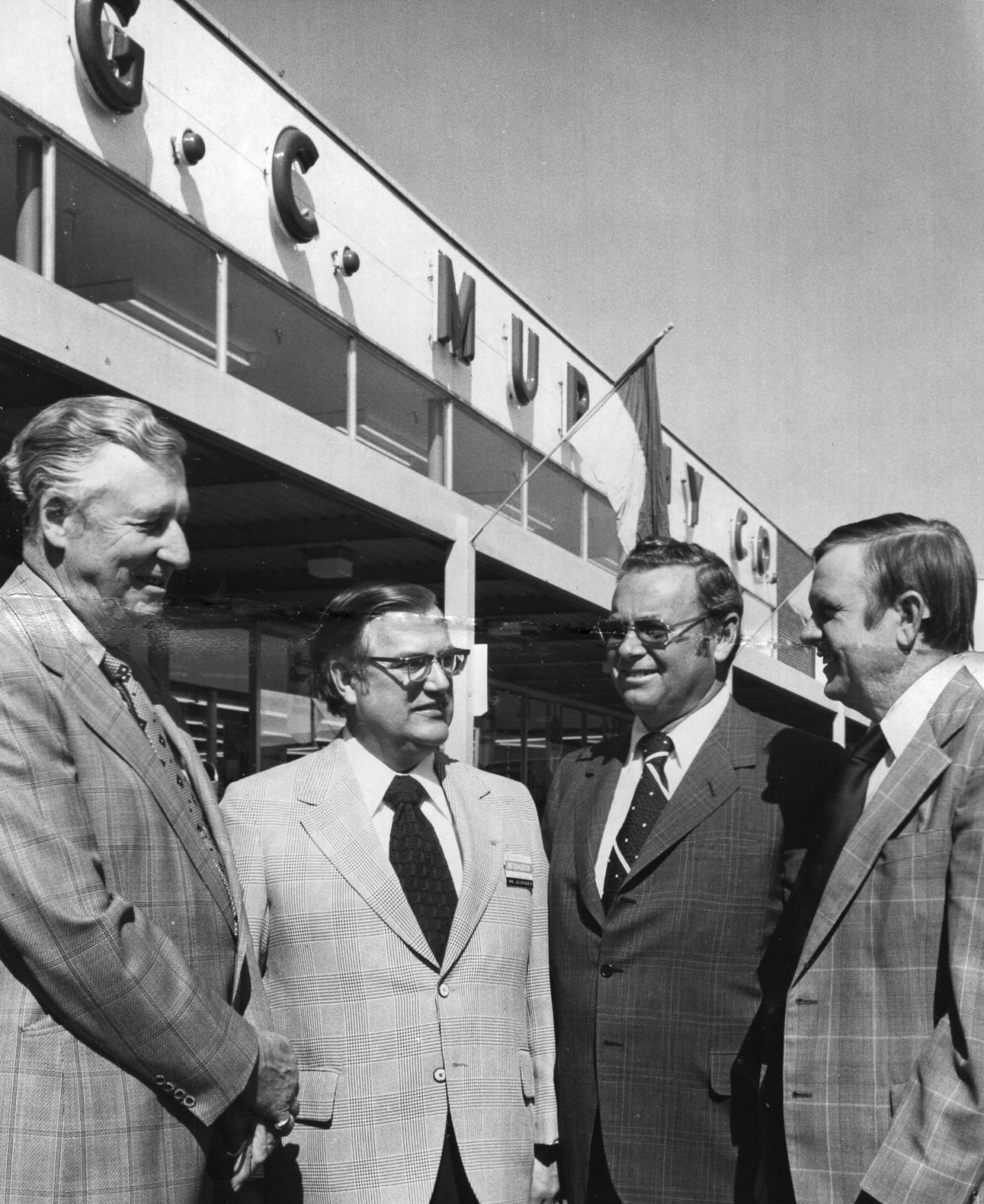 1976-04-29 G.C. Murphy grand opening